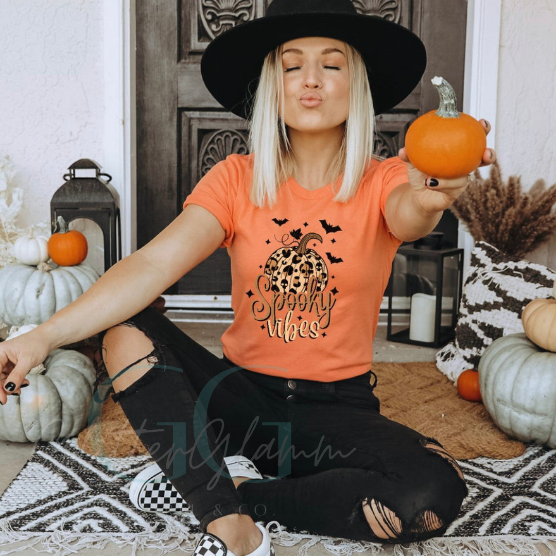 Pumpkin Spooky Vibes - Tee